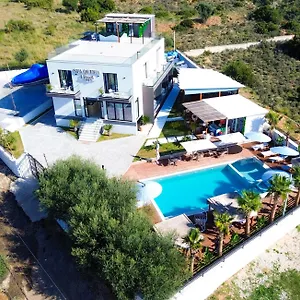 https://sea-queen-luxury.albaniahotels.org