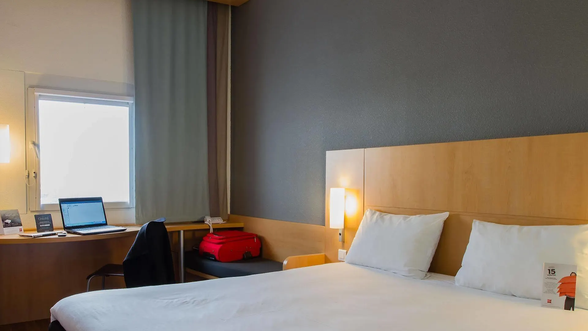Hotel Ibis Lisboa Parque das Nações 3*,