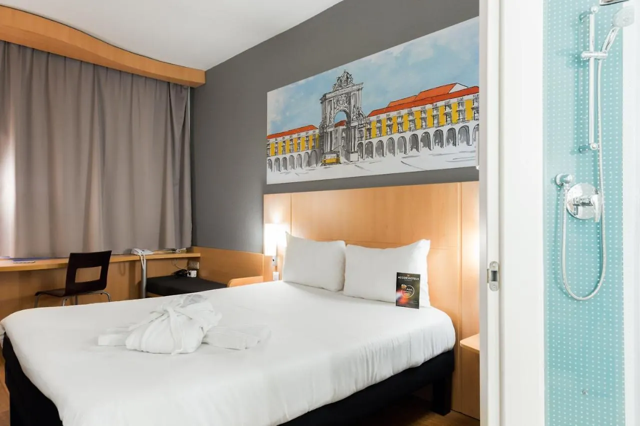 ***  Hotel Ibis Lisboa Parque Das Nacoes Portugal