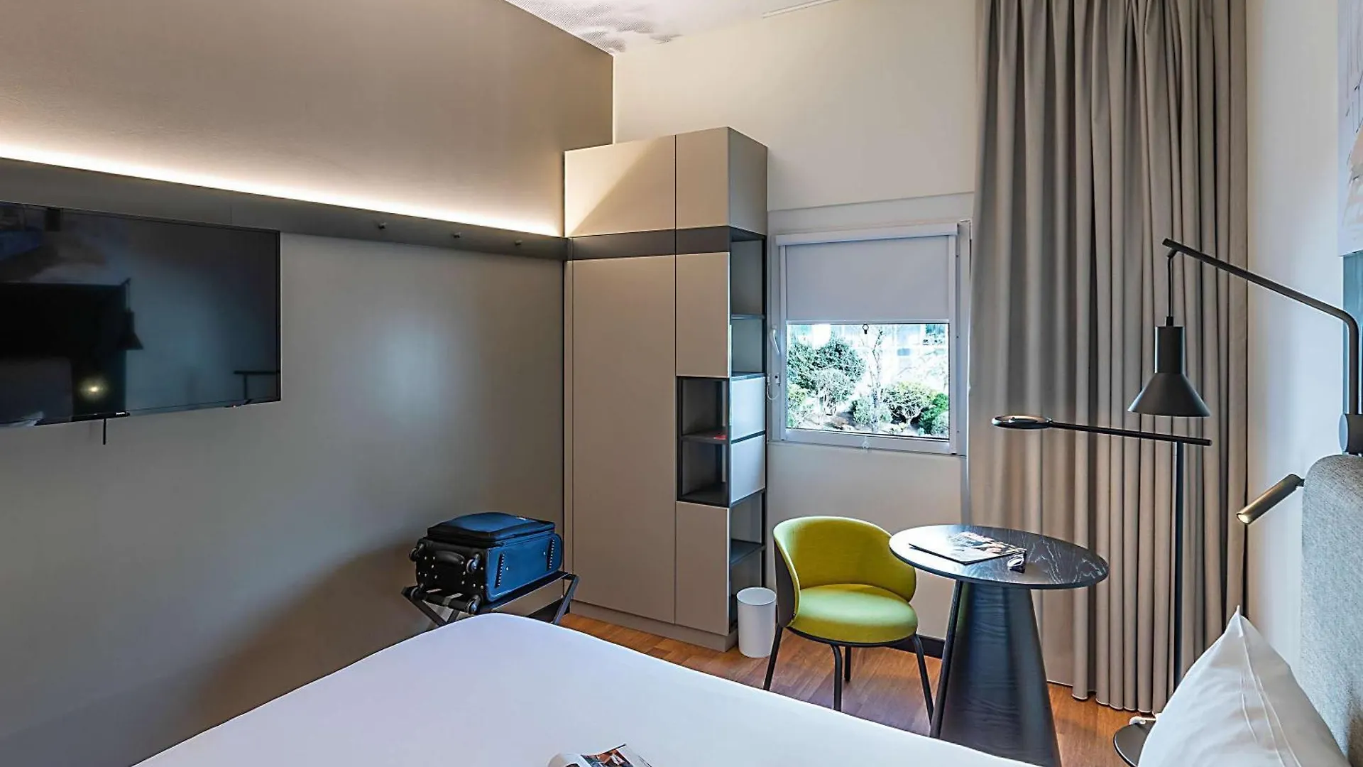 Hotel Ibis Lisboa Parque Das Nacoes Lisbon